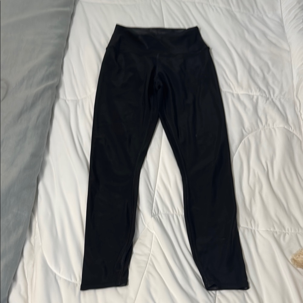 ALO Yoga Black Leggings- Shiny